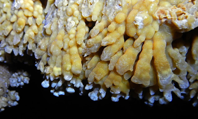 varathro-tou-koritsiou-i-trypa-stin-drama-2602271.jpeg - Αρχείον Πολιτισμού