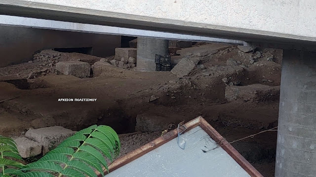 oikodomi-pano-sta-arxaia-sto-mikrolimano-2119541757.jpeg - Αρχείον Πολιτισμού