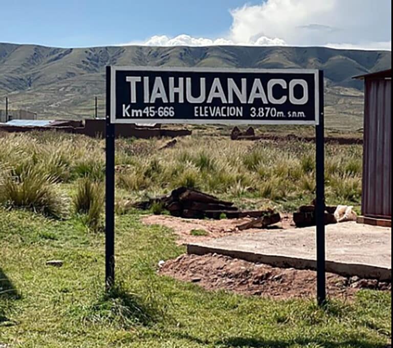 Οι ΜΙΝΥΕΣ στο ΤΕΧΟΥΑΝΑΚΟ και η ΠΥΛΗ της ΤΙΤΙΚΑΚΑ ARAMU MURU – των Φ. Τούμπανου, Γ. Λεκάκη