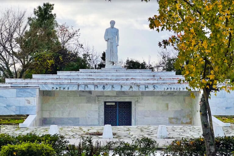 Ο τάφος του Ιπποκράτους, στα Φάρσαλα! Τα ευρήματα στην Κωνσταντινούπολη – του Γ. Λεκάκη